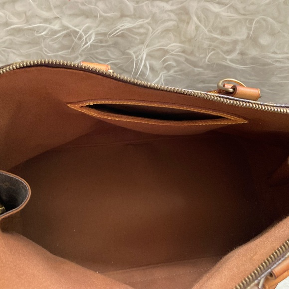 Authentic Louis Vuitton Alma - Picture 10 of 15